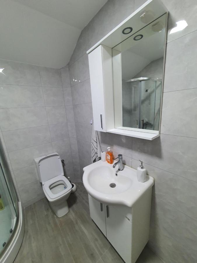Apartman Tolosi 2 พอดโกริกา ภายนอก รูปภาพ