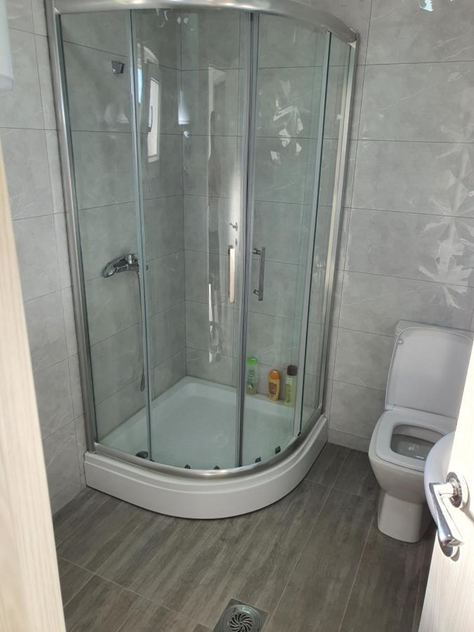 Apartman Tolosi 2 พอดโกริกา ภายนอก รูปภาพ