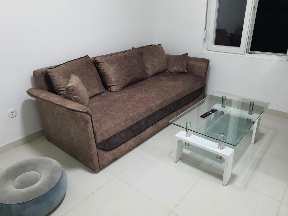Apartman Tolosi 2 พอดโกริกา ภายนอก รูปภาพ