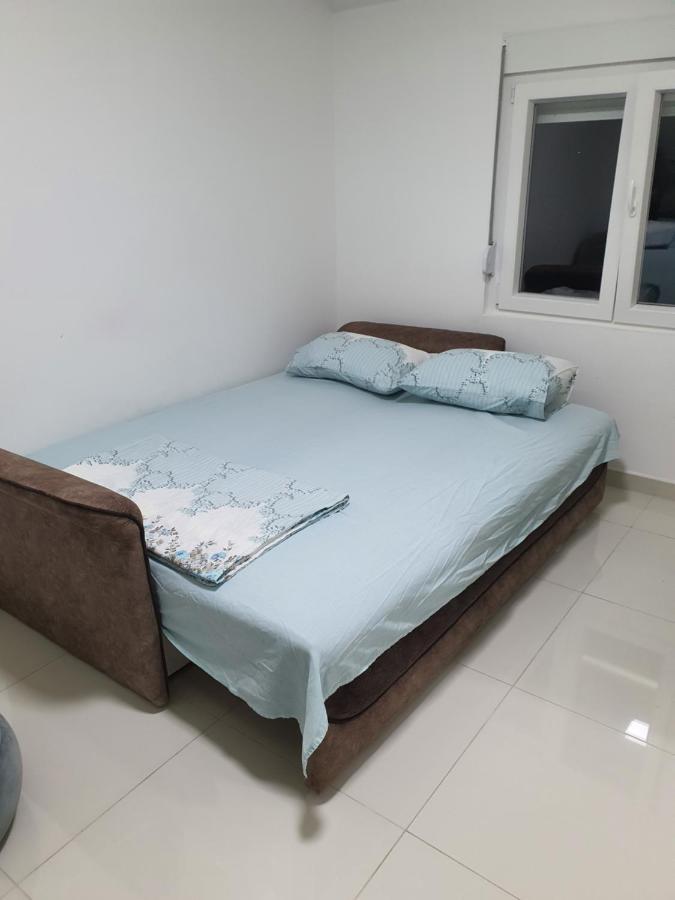 Apartman Tolosi 2 พอดโกริกา ภายนอก รูปภาพ